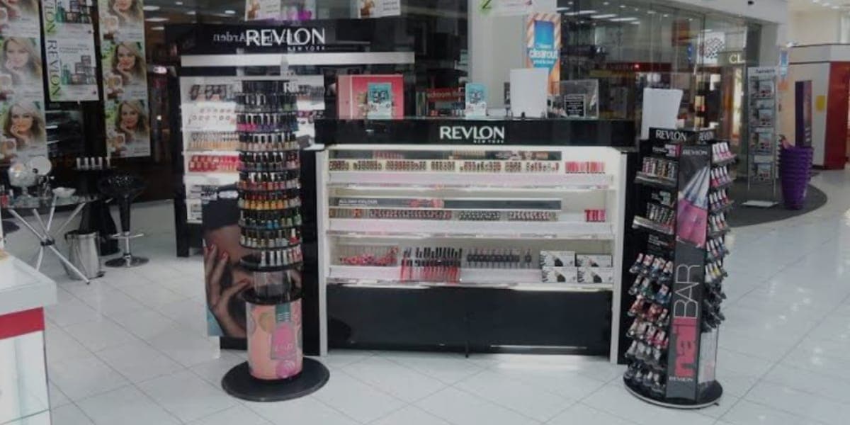 Revlon teve recuperação aprovada e terá um alívio em suas dívidas (Reprodução: Internet) Revlon teve recuperação aprovada e terá um alívio em suas dívidas (Reprodução: Internet)