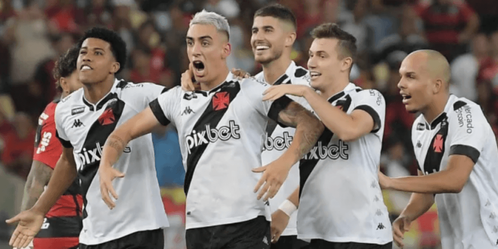 Mais de R$ 13 milhões: Vasco vai ao mercado para 'roubar' titular de Mano Menezes a qualquer hora