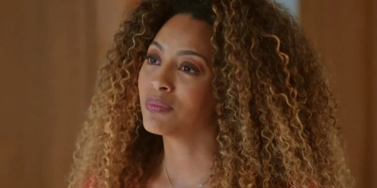 Sol (Sheron Menezzes) em "Vai na Fé" (Foto: Reprodução/TV Globo) Sol (Sheron Menezzes) em "Vai na Fé" (Foto: Reprodução/TV Globo)