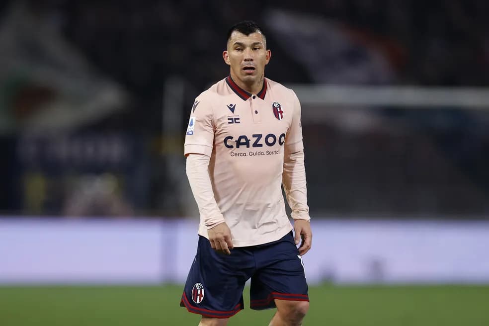 Volante Gary Medel em ação pelo Bologna — Foto: Matteo Ciambelli/DeFodi Images via Getty Images Volante Gary Medel em ação pelo Bologna — Foto: Matteo Ciambelli/DeFodi Images via Getty Images