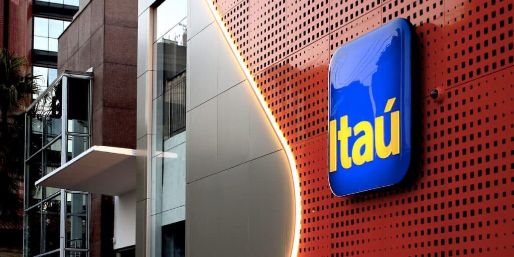 Fachada da agência do Itaú (Foto: Reprodução / Internet) Fachada da agência do Itaú (Foto: Reprodução / Internet)