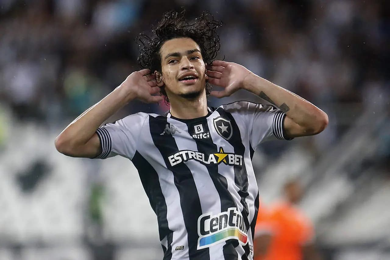 Matheus Nascimento é o craque que pode sair do Botafogo (Foto: Reprodução/ Internet) Matheus Nascimento é o craque que pode sair do Botafogo (Foto: Reprodução/ Internet)
