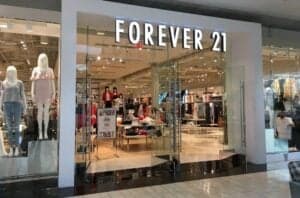Rival da C e A, Forever 21 fechou as lojas no Brasil (Foto: Reprodução / Wikimedia Commons) Rival da C e A, Forever 21 fechou as lojas no Brasil (Foto: Reprodução / Wikimedia Commons)