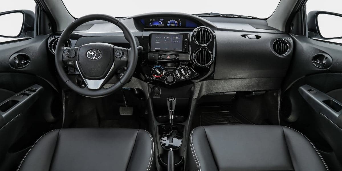 Interior do Etios 2019 (Foto: Reprodução/Quatro Rodas) Interior do Etios 2019 (Foto: Reprodução/Quatro Rodas)