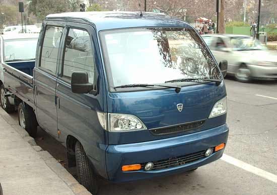 A Towner, da Asia Motors, ganhou uma popularidade absurda na década de 90, e ameaçava a concorrente Volkswagen (Foto Reprodução/Internet) A Towner, da Asia Motors, ganhou uma popularidade absurda na década de 90, e ameaçava a concorrente Volkswagen (Foto Reprodução/Internet)