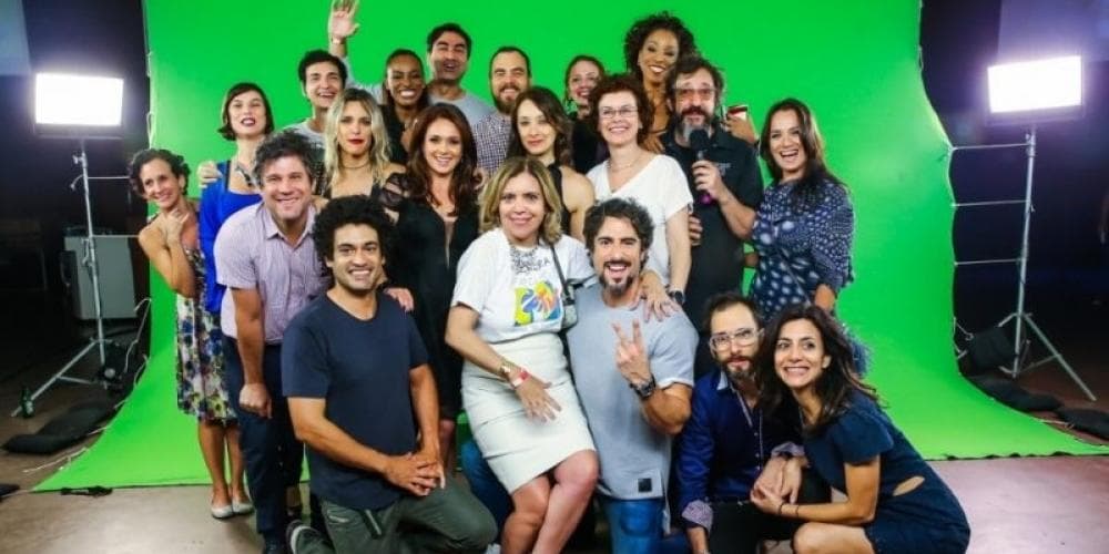 http://tvfoco.uai.com.br/wp-content/uploads/2015/05/Daniela-Mercury.jpg