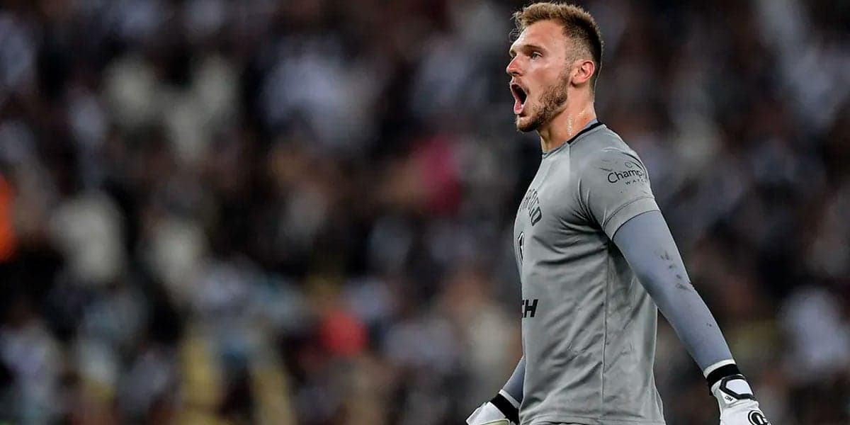 Contratação de Lucas Perri cai como presente ao São Paulo - (Foto: Internet) Contratação de Lucas Perri cai como presente ao São Paulo - (Foto: Internet)
