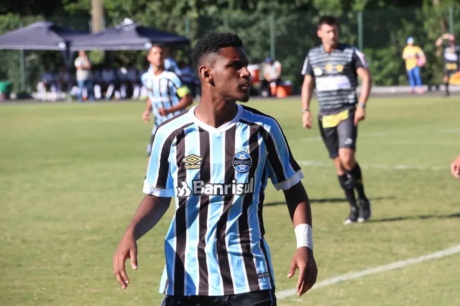 Tetê no Grêmio - Foto Internet Tetê no Grêmio - Foto Internet