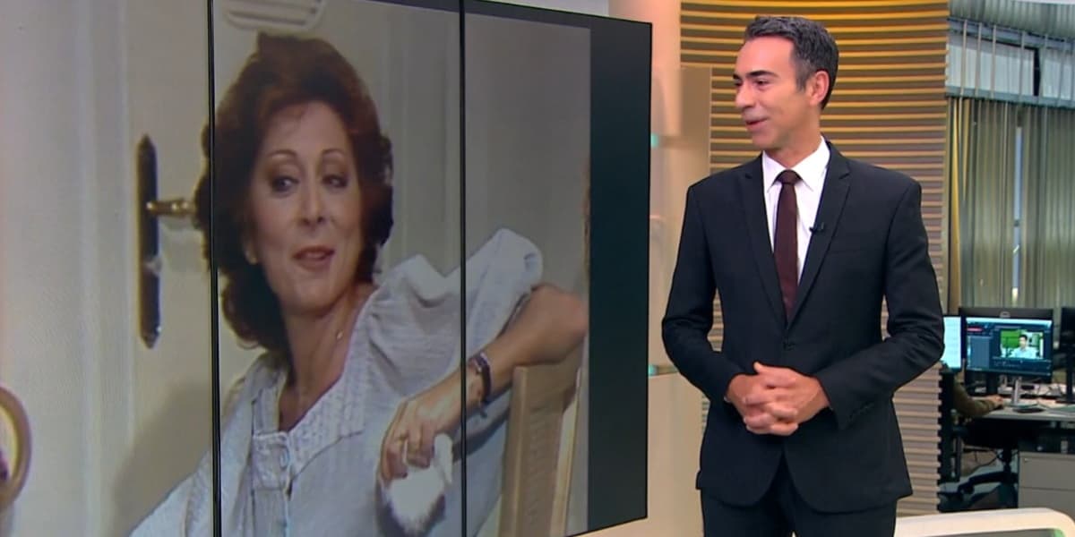 César Tralli se emocionou com despedida de Aracy Balabanian (Foto: Reprodução/TV Globo) César Tralli se emocionou com despedida de Aracy Balabanian (Foto: Reprodução/TV Globo)