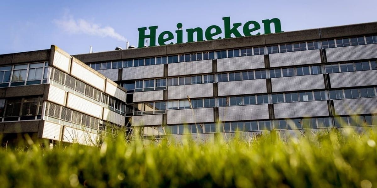 Fábrica da empresa na Rússia (Foto: Divulgação/Heineken)