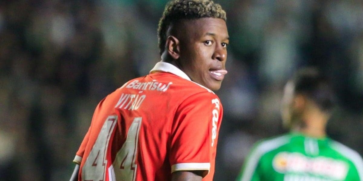 Vitão é desfalque para a partida de daqui a pouco do Internacional - (Foto: Internet) Vitão é desfalque para a partida de daqui a pouco do Internacional - (Foto: Internet)