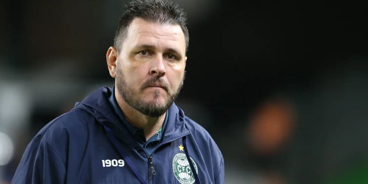 Nada de Antônio Oliveira, nem Cuca: Novo técnico assume o Corinthians nesta quarta e pega todos de surpresa - (Foto: Reprodução / Internet) Nada de Antônio Oliveira, nem Cuca: Novo técnico assume o Corinthians nesta quarta e pega todos de surpresa - (Foto: Reprodução / Internet)