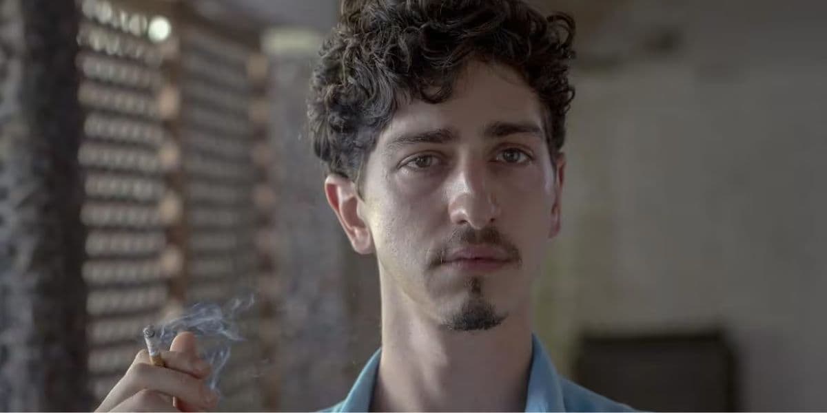Johnny Massaro será o protagonista da série (Reprodução: Globo) Johnny Massaro será o protagonista da série (Reprodução: Globo)