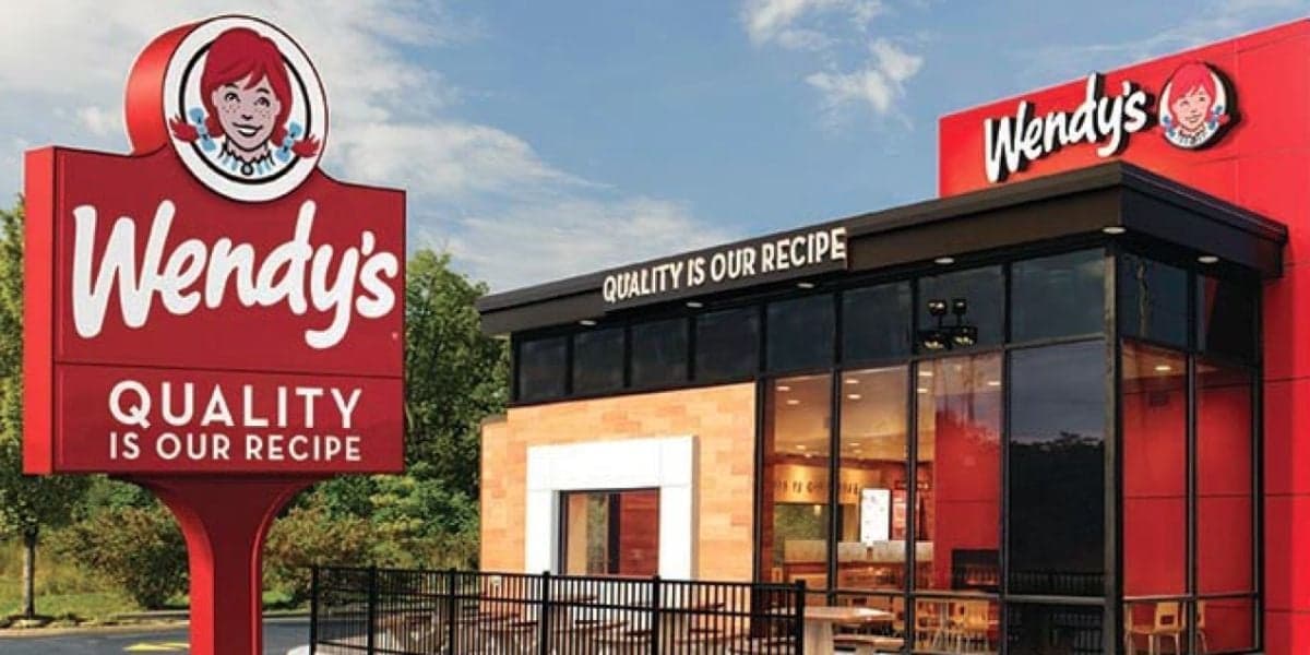O fast food saiu do mercado brasileiro em 2019, fechando todas as suas lojas (Reprodução: Internet) O fast food saiu do mercado brasileiro em 2019, fechando todas as suas lojas (Reprodução: Internet)