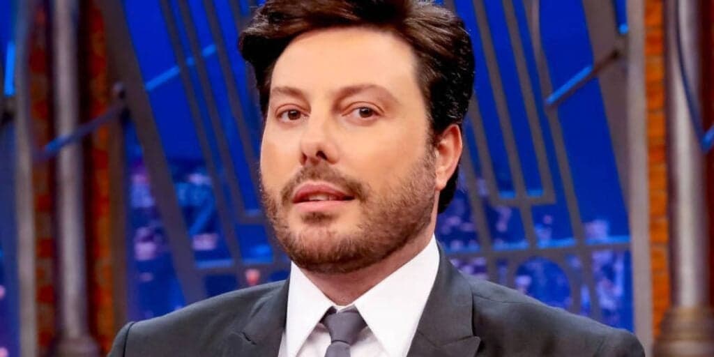 Agora: Danilo Gentili tem reunião a portas fechadas no SBT e toma atitude chocante, após tiro na cabeça de músico