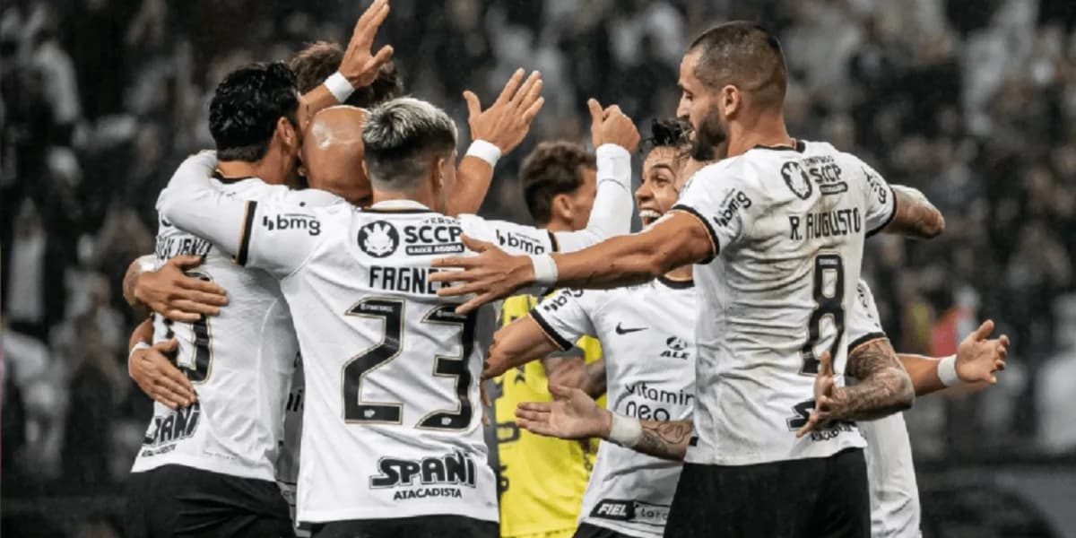Parte do elenco do Corinthians (Foto: Reprodução/ Internet) Parte do elenco do Corinthians (Foto: Reprodução/ Internet)