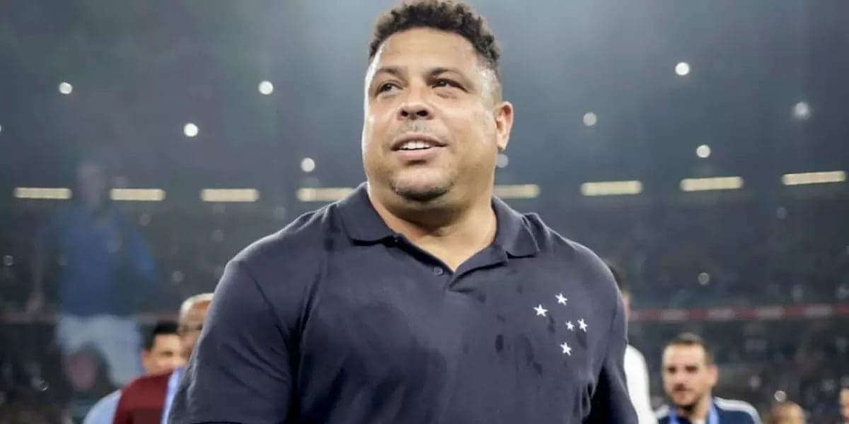 Ronaldo segue em busca de um novo treinador para o Cabuloso - (Foto: Internet) Ronaldo segue em busca de um novo treinador para o Cabuloso - (Foto: Internet)