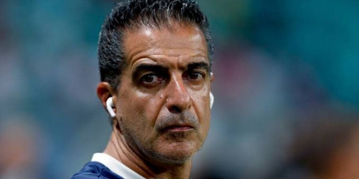 Renato Paiva pediu demissão do Bahia - (Foto: Internet) Renato Paiva pediu demissão do Bahia - (Foto: Internet)