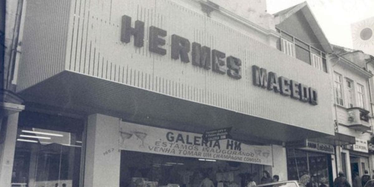 Lojas Hermes Macedo S/A era a grande concorrente das Casas Bahia (Foto Reprodução/Internet) Lojas Hermes Macedo S/A era a grande concorrente das Casas Bahia (Foto Reprodução/Internet)