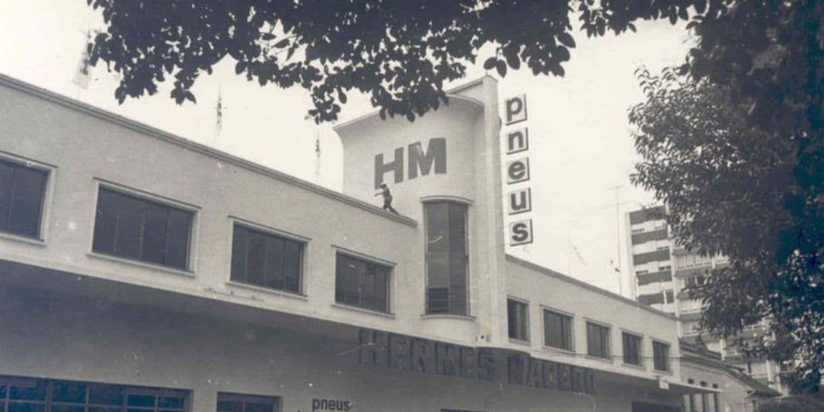 Lojas Hermes Macedo S/A era a grande concorrente das Casas Bahia - (Foto: Internet) Lojas Hermes Macedo S/A era a grande concorrente das Casas Bahia - (Foto: Internet)