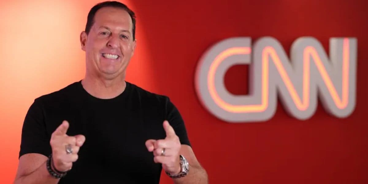 Benja, apresentador da CNN - (Foto: Internet) Benja, apresentador da CNN - (Foto: Internet)