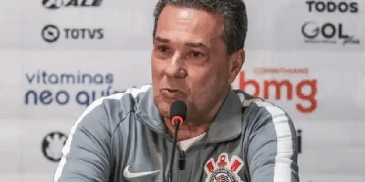 Luxemburgo no Corinthians (Foto: AGIF) Luxemburgo no Corinthians (Foto: AGIF)
