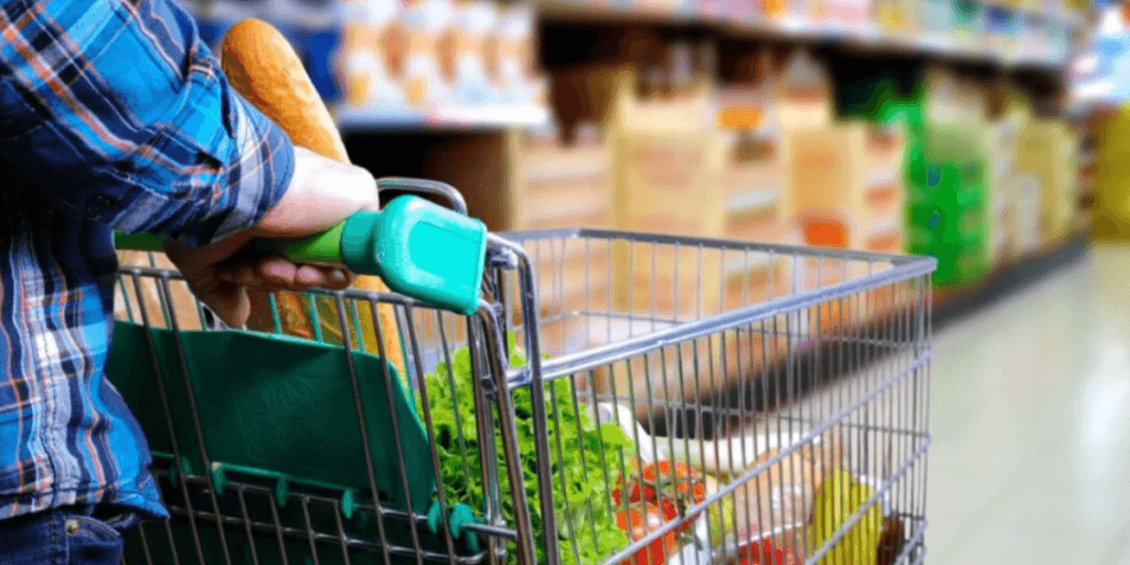 Confirmado: Nova lei OBRIGA mudança nos supermercados e vai impactar seu BOLSO na hora das compras