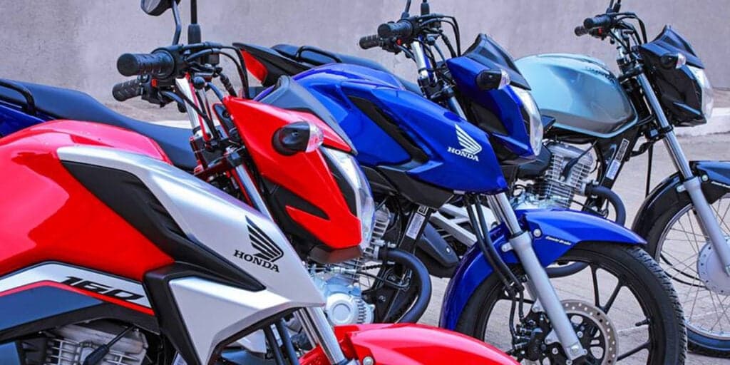 Em vigor: Nova lei proíbe motos amadas da Honda espalhadas nas ruas e motociclistas choram adeus