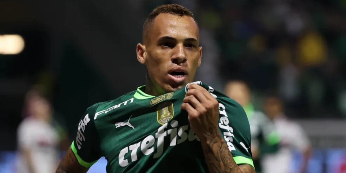 Novo 'camisa 9' no Vasco: Pedrinho volta e está assinando com atacante do Palmeiras como substituto de Vegetti - Foto | Reprodução: Internet Novo 'camisa 9' no Vasco: Pedrinho volta e está assinando com atacante do Palmeiras como substituto de Vegetti - Foto | Reprodução: Internet