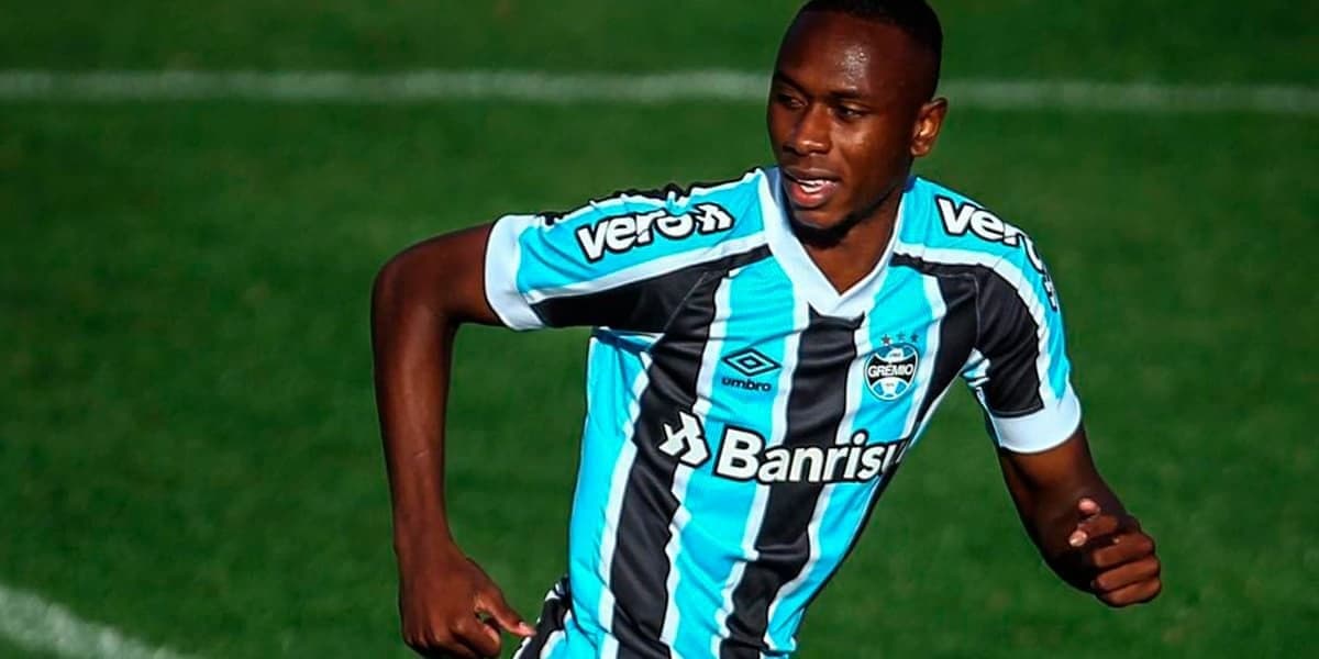 Mateo Velasco rescindiu com o Grêmio - (Foto: Internet) Mateo Velasco rescindiu com o Grêmio - (Foto: Internet)