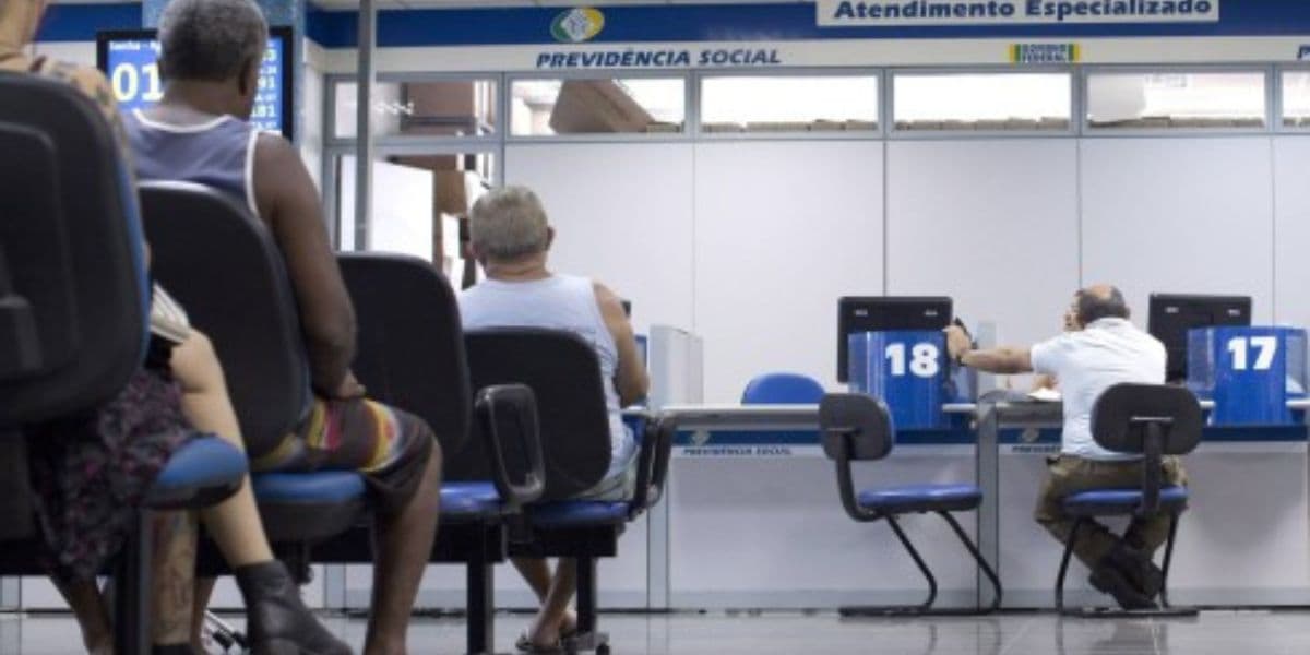 Interior de um prédio do INSS (Reprodução/ Pronatec)