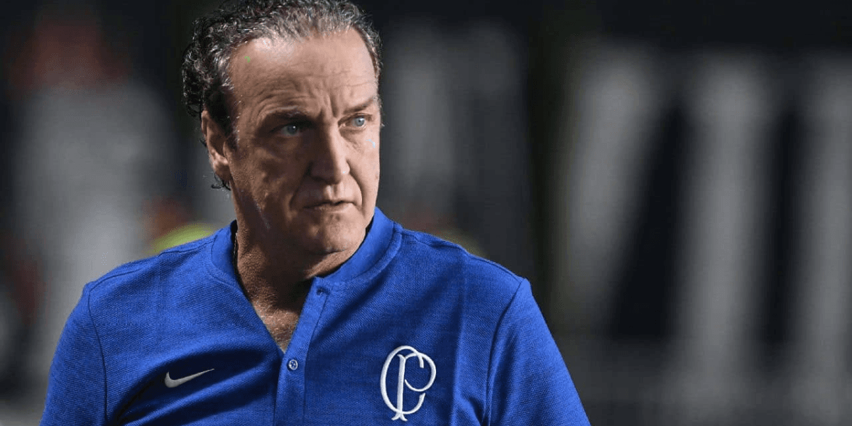 "Foi demitido": Globo para o mundo do futebol com adeus relâmpago de técnico e nome aclamado SP como substituto- Foto | Reprodução: Internet "Foi demitido": Globo para o mundo do futebol com adeus relâmpago de técnico e nome aclamado SP como substituto- Foto | Reprodução: Internet
