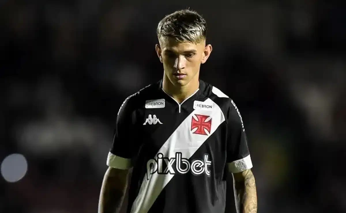 Esnobado por Ramón e 15 milhões no lixo: Craque do Vasco está a 1 passo de ter o mesmo destino que Gabriel PEC - Foto | Reprodução: Internet