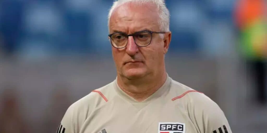 Gigante do Brasileirão arma ter joia do São Paulo como reforço em 2024 e Dorival é colocado contra parede