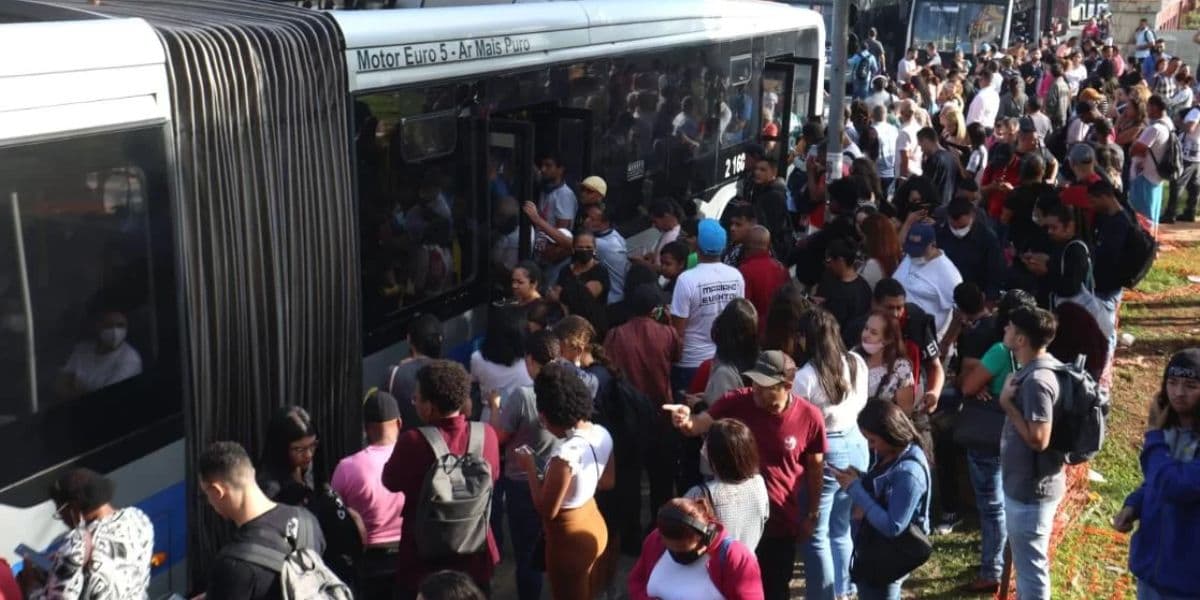 Assim fincou São Paulo na última greve (Reprodução: Internet) Assim fincou São Paulo na última greve (Reprodução: Internet)