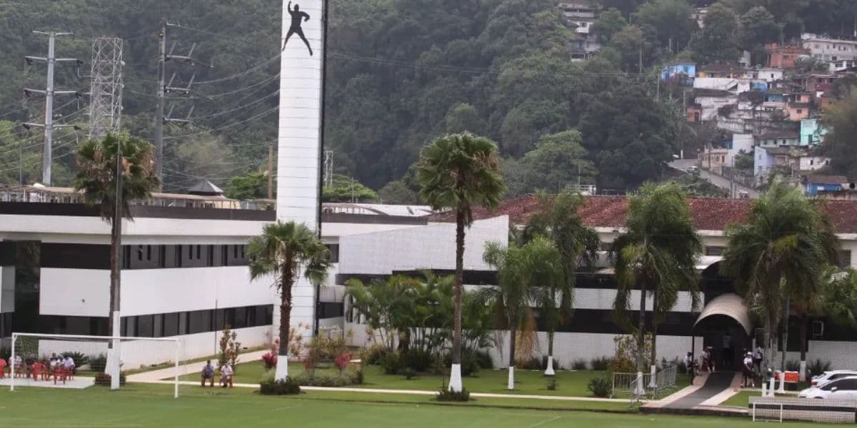 Jogador da seleção preferiu desembarcar no CT Rei Pelé - (Foto: Internet) Jogador da seleção preferiu desembarcar no CT Rei Pelé - (Foto: Internet)