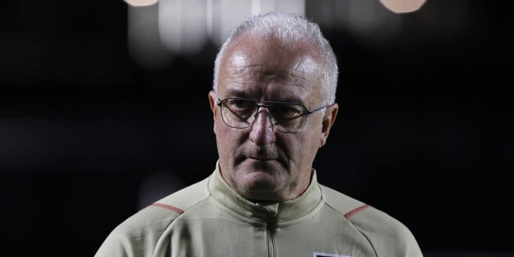 Dorival Júnior 'trai' o São Paulo, aceita assumir a Seleção e Casares se desespera por novo técnico