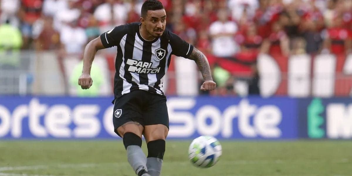 Rafael vai se aposentar do futebol no fim de 2024 - (Foto: Internet) Rafael vai se aposentar do futebol no fim de 2024 - (Foto: Internet)