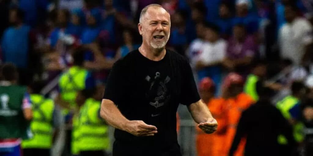 Chapéu em Mano Menezes: Rival gigantesco da série A se arma para arrancar titular absoluto do Corinthians