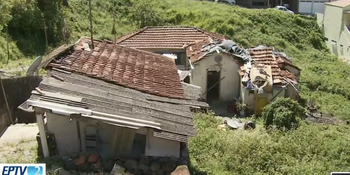 Terreno do crime (Foto: Reprodução / Globo) Terreno do crime (Foto: Reprodução / Globo)