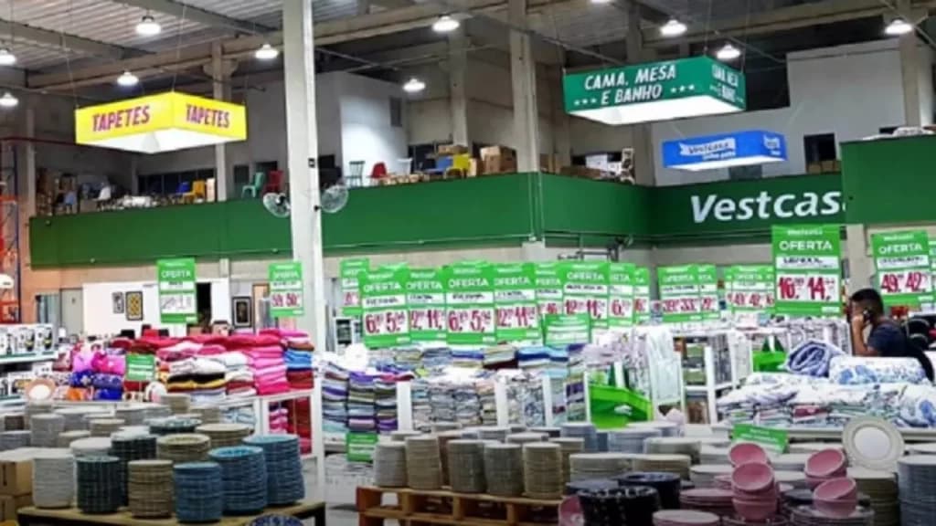VestCasa ganhou uma popularidade gigantesca entre a classe C e D (Foto Reprodução/Internet) VestCasa ganhou uma popularidade gigantesca entre a classe C e D (Foto Reprodução/Internet)