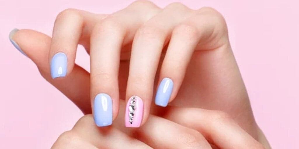 Colorama traz uma linha que dá efeito de gel nas unhas (Foto: Reprodução/Colorama) Colorama traz uma linha que dá efeito de gel nas unhas (Foto: Reprodução/Colorama)
