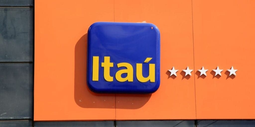 Fechamento de agências, demissões e fúria de bancários: 3 fatos decisivos do Itaú e bomba aos clientes