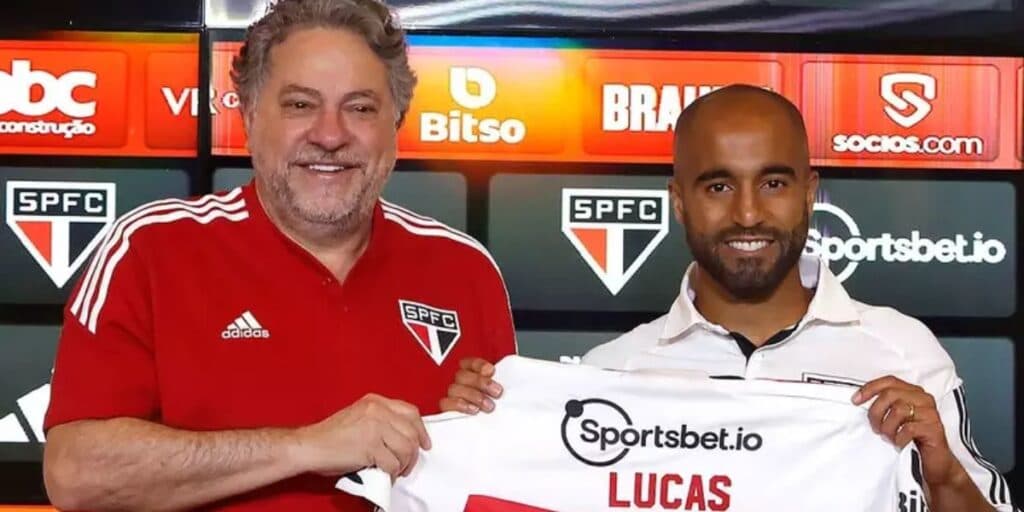 Alerta no Morumbi: Casares diz que Lucas ainda não assinou e expõe o pior cenário pro São Paulo: "Inevitável"