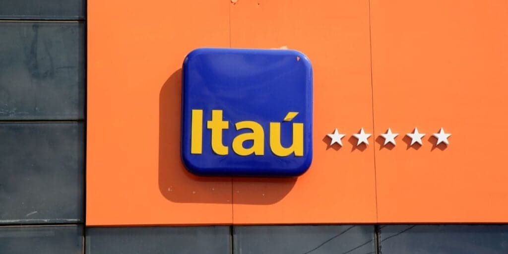 Antecipação do 13º salário a trabalhadores: Como garantir grana extra pelo Itaú em apenas 4 passos online