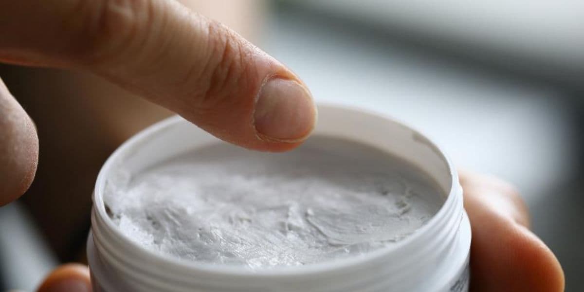 Dezenas de marcas de pomadas modelares foram interditadas (Reprodução: Internet) Dezenas de marcas de pomadas modelares foram interditadas (Reprodução: Internet)