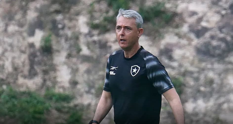 Tiago Nunes quer um Botafogo repaginado (Foto: Divulgação) Tiago Nunes quer um Botafogo repaginado (Foto: Divulgação)