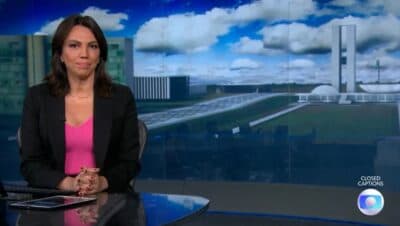 Ana Paula Araújo como folguista de Renata no Vasconcellos no JN (Foto: Reprodução / Globo) Ana Paula Araújo como folguista de Renata no Vasconcellos no JN (Foto: Reprodução / Globo)