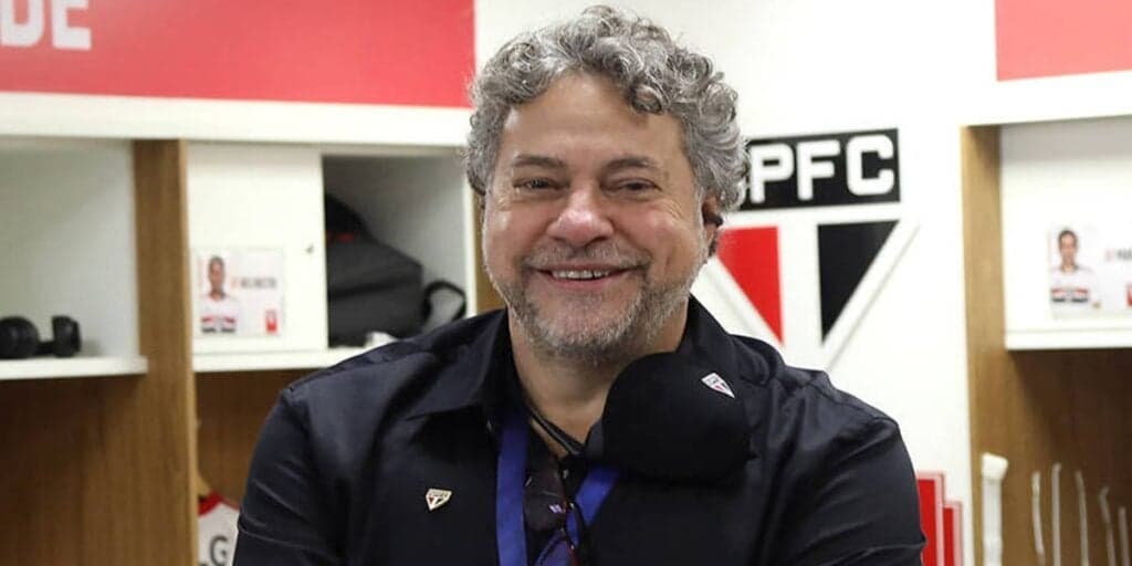 "De volta": O anúncio DECISIVO de Casares ao entregar sobre retorno TRIUNFAL de Antony ao São Paulo
