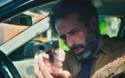 O ator César Ferrario está em cena como o matador que atirou em Lucinda (Débora Falabella) em Terra e Paixão (Foto: Reprodução / Globo) O ator César Ferrario está em cena como o matador que atirou em Lucinda (Débora Falabella) em Terra e Paixão (Foto: Reprodução / Globo)